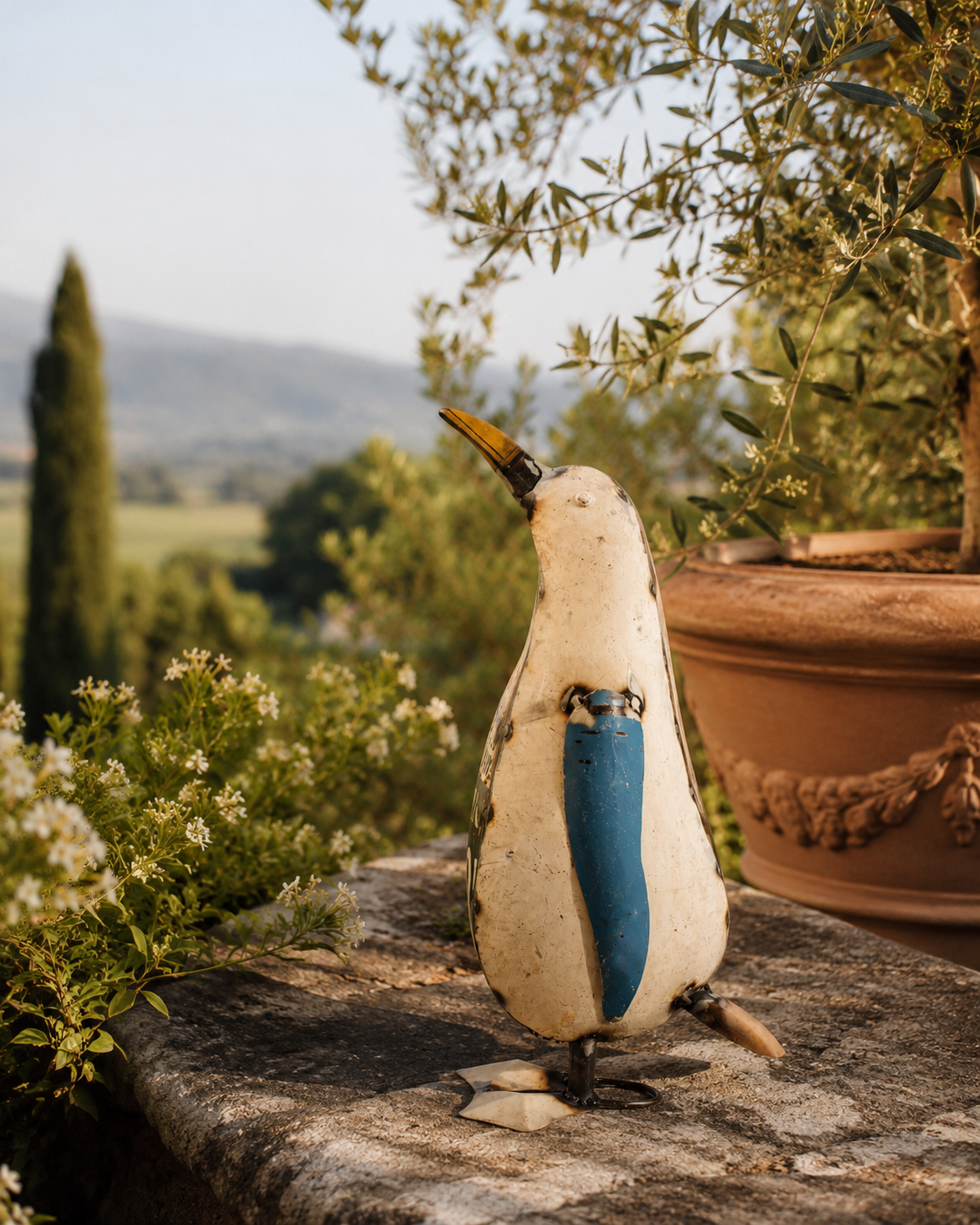 RECYCLED IRON PENGUIN