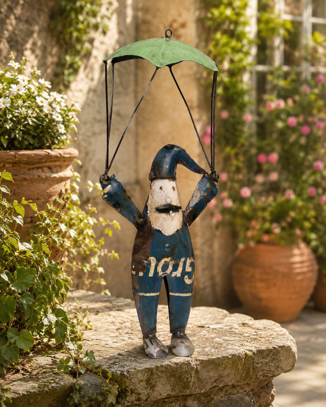 Recycle Iron Hanging Santa Ornament